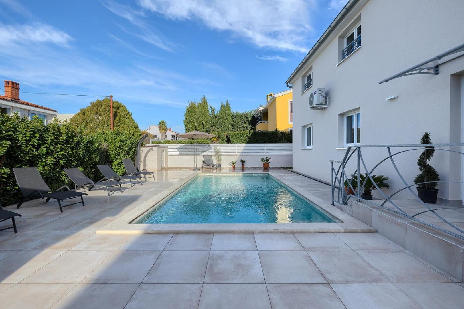 Villa Nimi Пула Екстериор снимка
