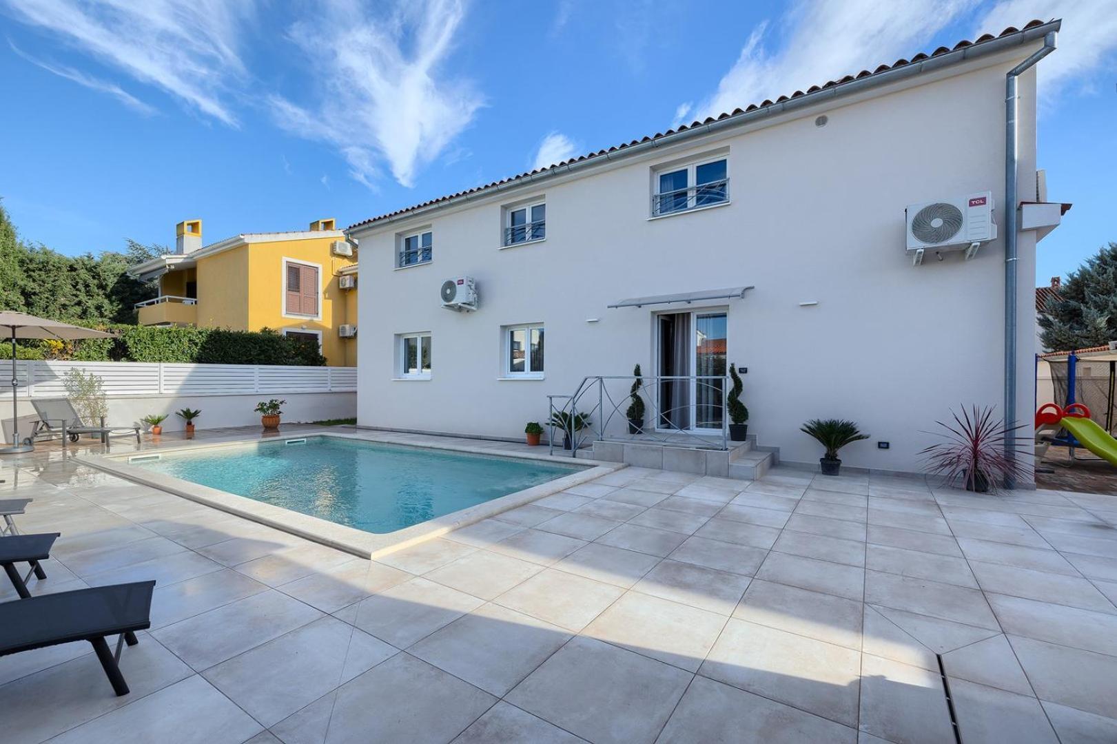 Villa Nimi Пула Екстериор снимка