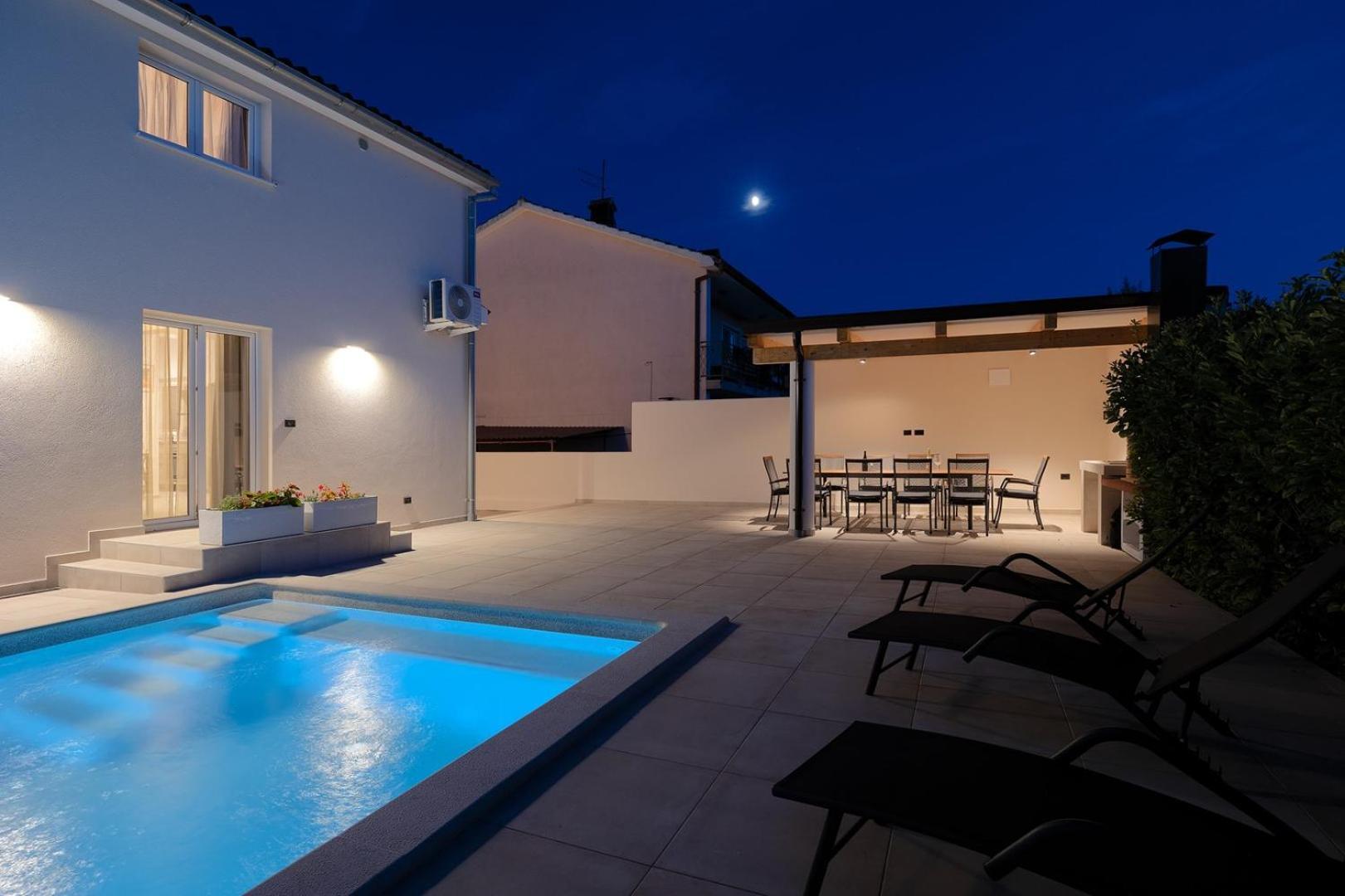 Villa Nimi Пула Екстериор снимка