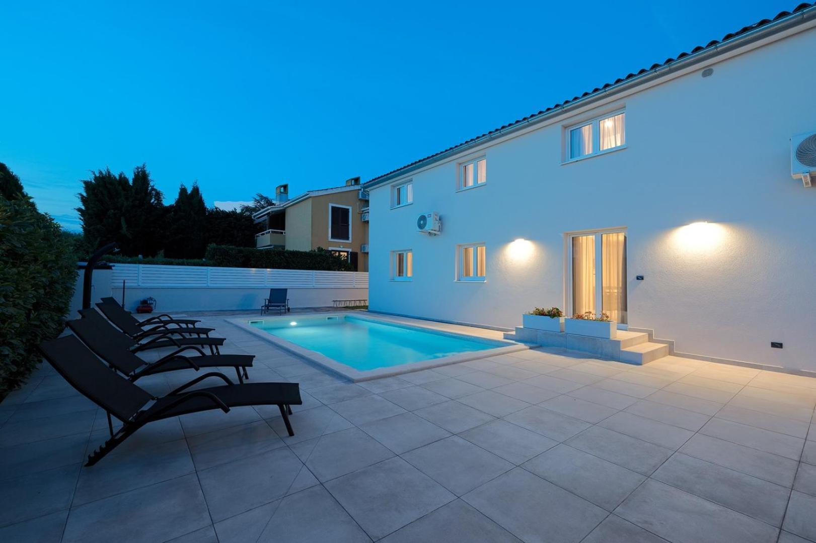 Villa Nimi Пула Екстериор снимка