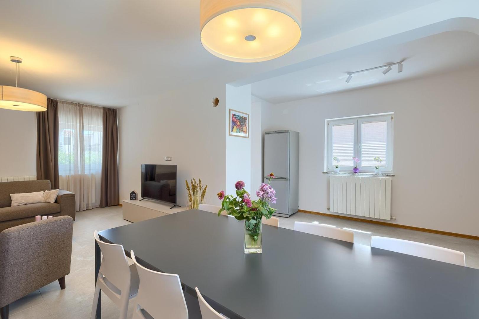 Villa Nimi Пула Екстериор снимка